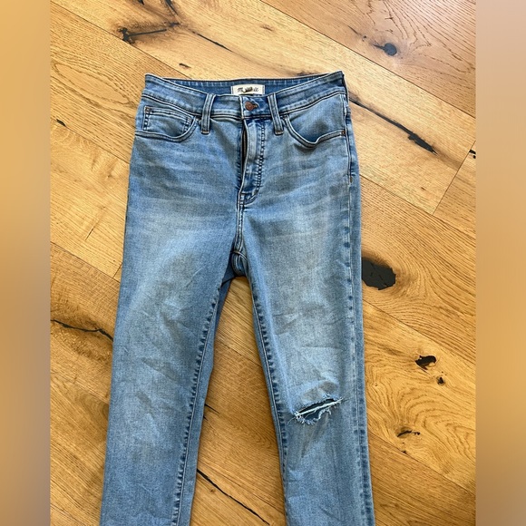 Madewell Curvy Road Tripper Jeans - Picture 3 of 4